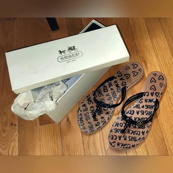 NEW Coach Molly soft patent Sandals size 11 in box - Picture 1 of 5